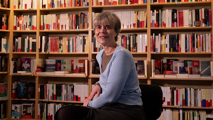 Página Dos - El cozy crime de 'La doble desaparición de Abril del Pino', de Marina Sanmartín