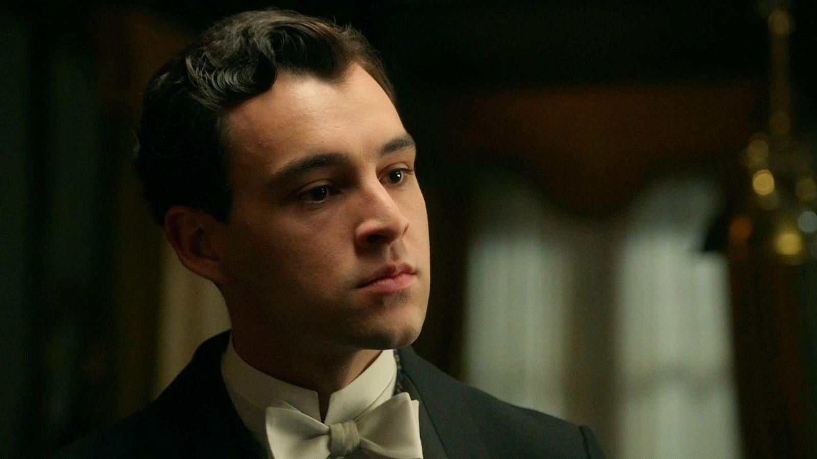 La Promesa: Curro planta cara al marqués de Luján - La promesa | Ver