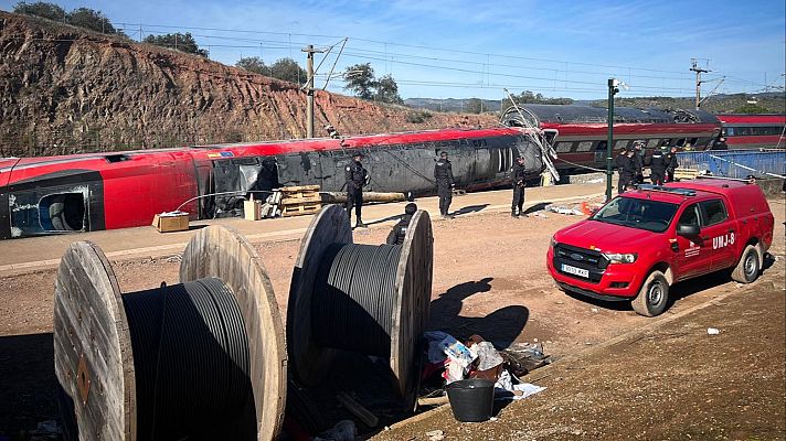 Telediario 1 - La red ferroviaria ha sufrido cerca de 30 accidentes con más de 20 muertos