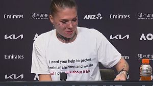 El recuerdo de Oliynykova a Ucrania, imagen del d�a en el Open de Australia