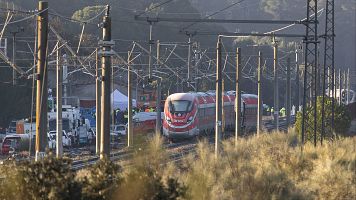 El maquinista de Iryo avis� de un "enganch�n" en Adamuz y pidi� parar el tr�fico "urgentemente"