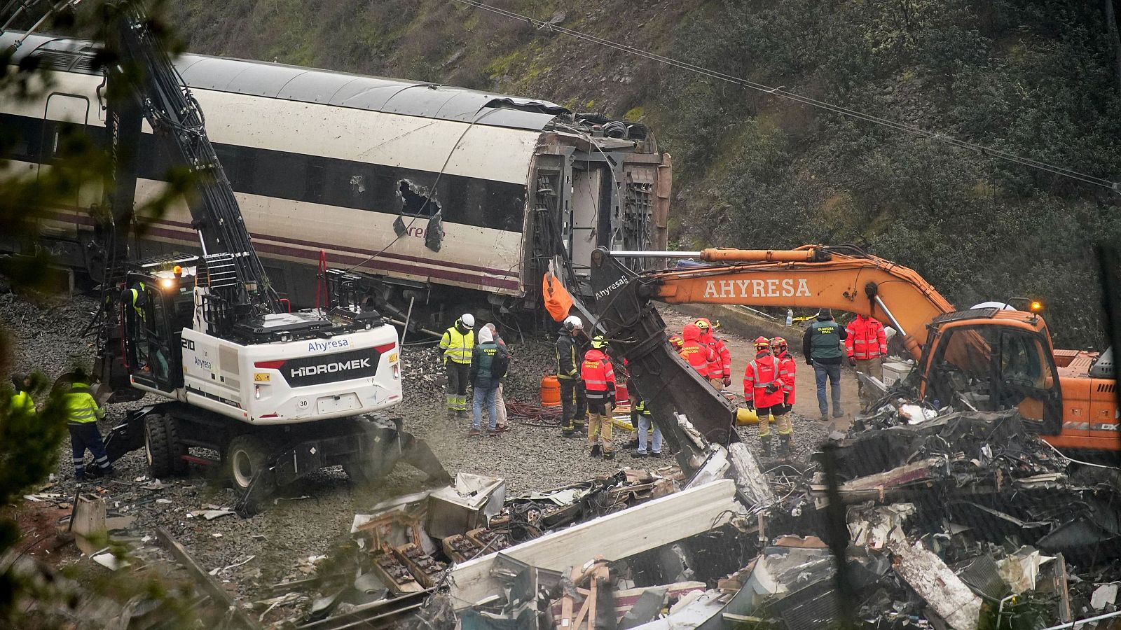 Accidentes de Adamuz y Gelida: ¿Qué ocurre con la seguridad de los trenes españoles? - Telediario 1 | Ver