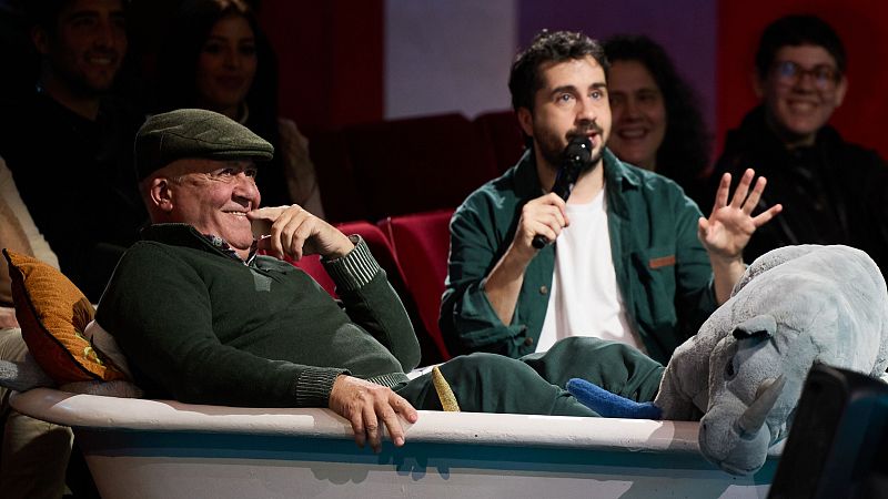 La Revuelta | El boina verde, meigas y bolillos