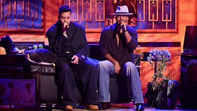 Romeo Santos y Prince Royce cantan "Dardos"