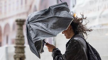 El tiempo: Ingrid mantiene el temporal atl�ntico con nevadas y vientos fuertes