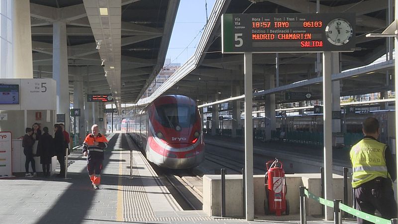 Adif reduïx la velocitat en nou punts de la línia d'alta velocitat entre València i Madrid - L'informatiu - Comunitat Valenciana | Ver
