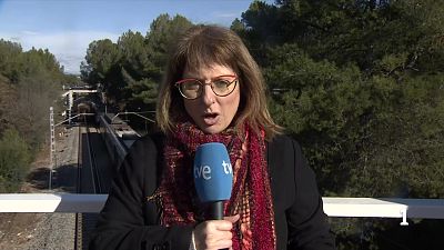 Treballs delicats a Gelida per retirar els vagons del tren sinistrat