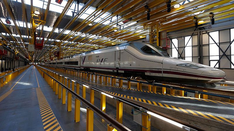 Adif levanta el l�mite de velocidad en la l�nea entre Madrid y Barcelona excepto en seis puntos donde sigue a 230 km/h