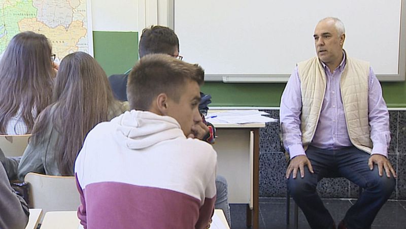 Cantabria reconocerá por ley la autoridad del profesorado en las aulas - TeleCantabria | Ver