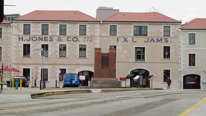 Viajes con �gatha Christie y sir David Suchet - Episodio 2: Australia - Viajes con �gatha Christie y sir David Suchet | Ver