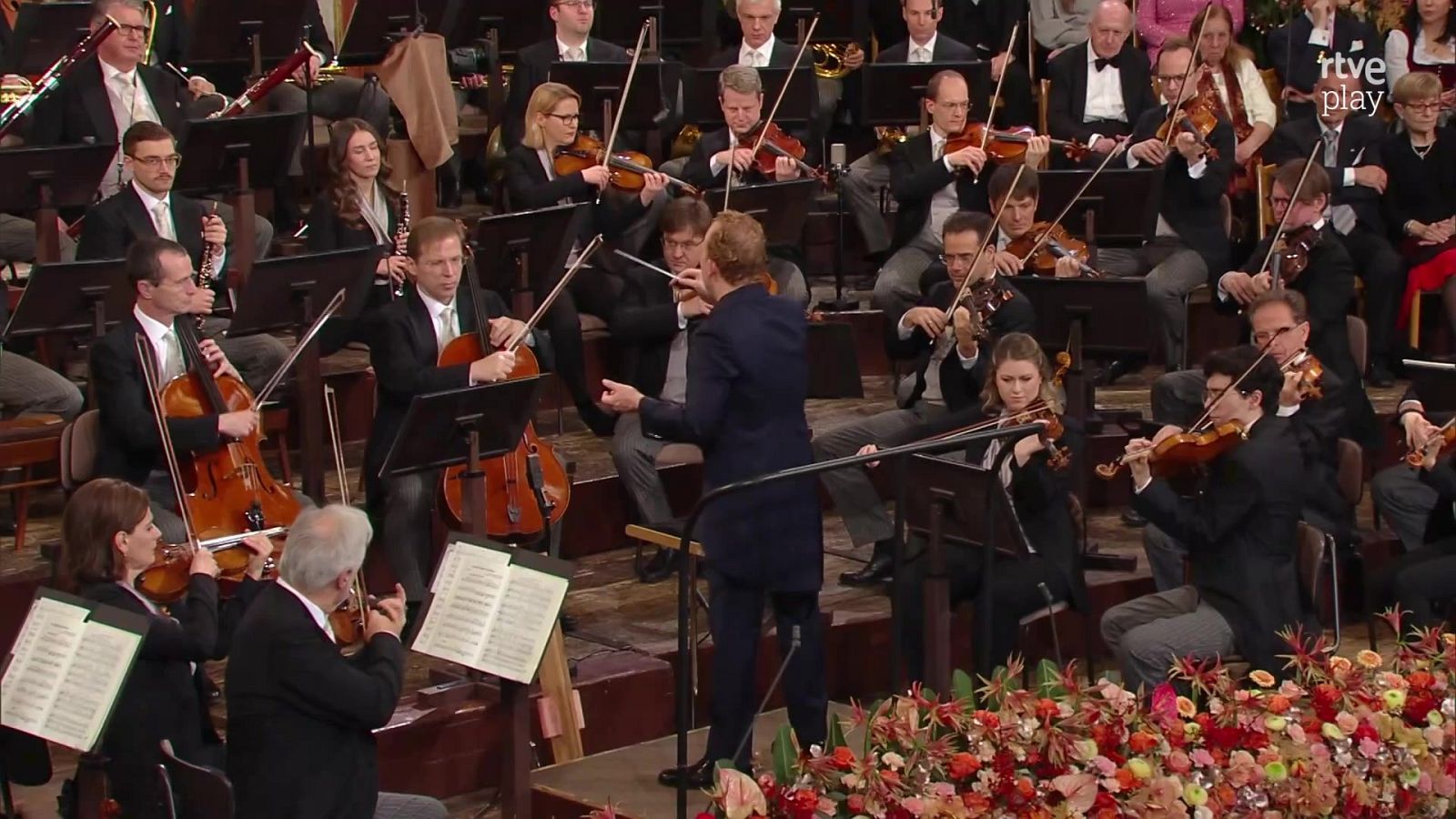 Los conciertos de La 2 - Concierto de Año Nuevo 2026 Orquesta Filarmónica de Viena (Programa resumen) - Los conciertos de La 2 | Ver