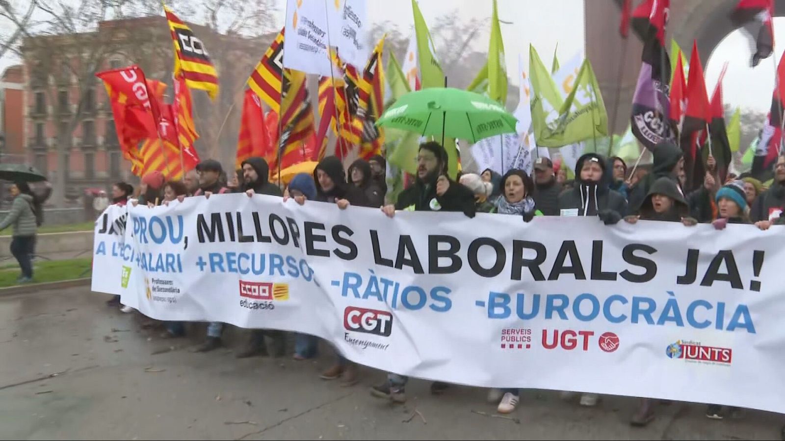 Sindicats educatius en peu de guerra