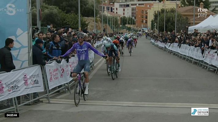 Ciclismo - Michael Matthews logra la victoria en un agónico sprint en el GP de Castellón