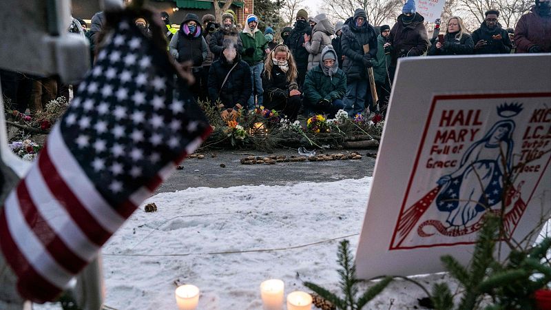 Homenaje en Mineápolis al hombre tiroteado por agentes federales - Fin de semana 24h | Ver