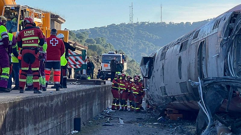 Adamuz: secuelas psicológicas en profesionales y voluntarios | Ver