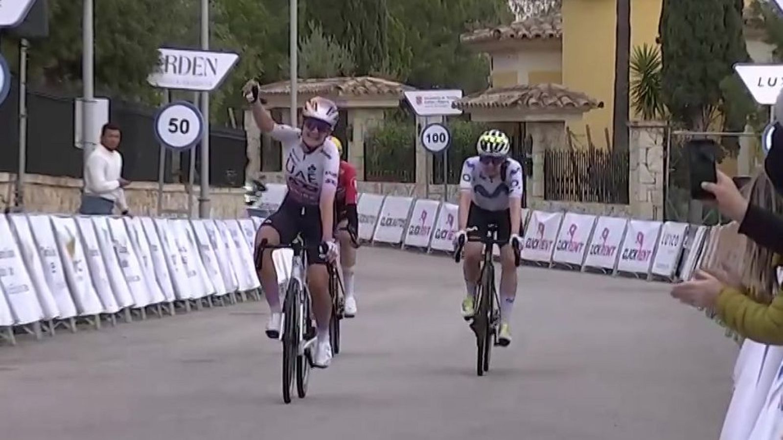 Karlijn Swinkels (UAE) se impone en el Trofeo Binissalem - Port D'Andratx - Ciclismo | Ver