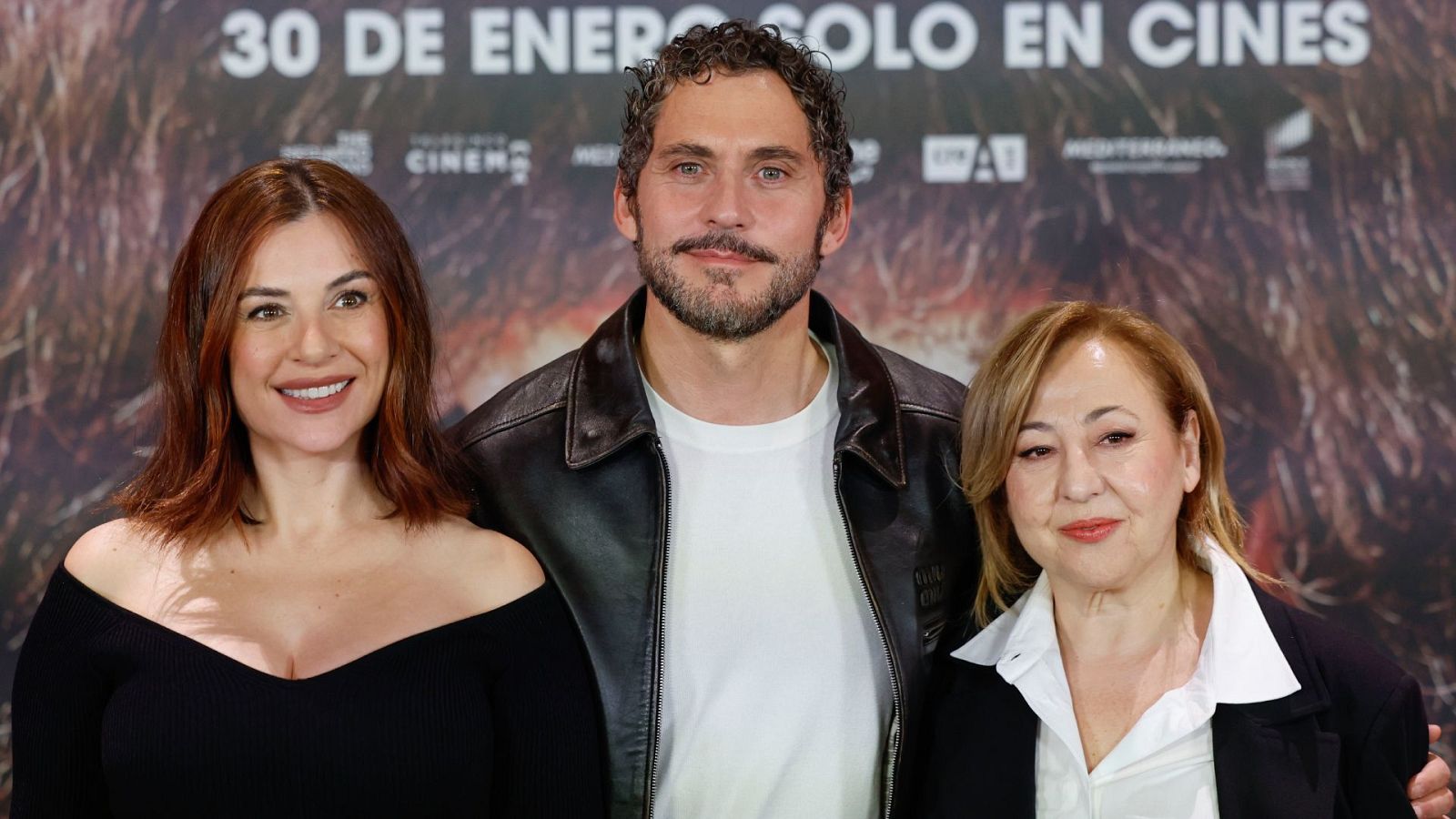 Canco Rodríguez y Eduardo Casanova, invitados de 'La Revuelta' junto al reparto de 'Aida y vuelta' - Aquí la Tierra | Ver