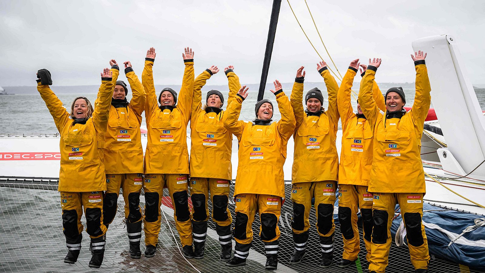 Tamara Echegoyen logra la primera vuelta al mundo a vela sin escalas de un equipo femenino - Los Deportes de La1 | Ver