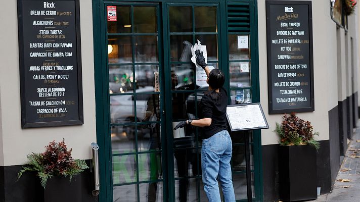 La hora de La 1 - El PP califica la regularización de inmigrantes de "cortina de humo" y el Gobierno critica el "giro" de la oposición