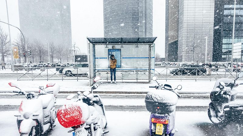 La ciudad de Madrid se tiñe de blanco