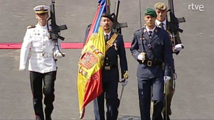 Fue noticia en el Archivo de RTVE - Desfile militar del Día de las Fuerzas Armadas