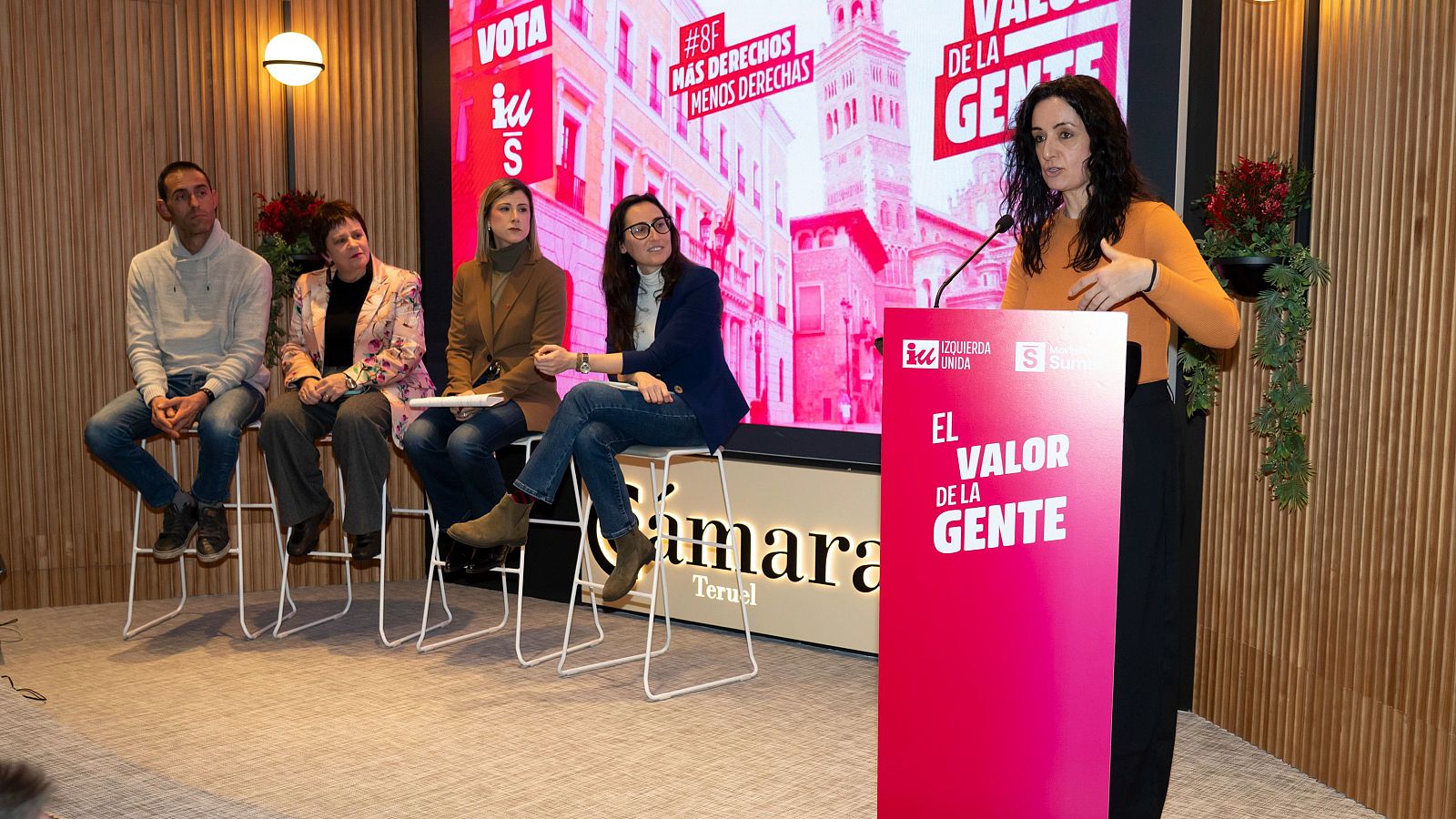 Abengochea (IU-Sumar) propone "más derechos y menos derechas" en Aragón y se muestra contraria a las inversiones de centros de datos