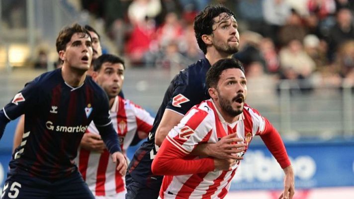 Resúmenes de LaLiga - Eibar - Sporting: resumen del partido de la 24ª jornada de Liga | Segunda