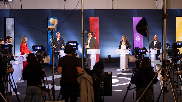 Especiales informativos - La regularización de inmigrantes se cuela en el debate de las elecciones de Aragón con fuertes críticas a Vox