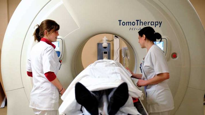 Telediario 1 - Apoyo al cáncer infantil