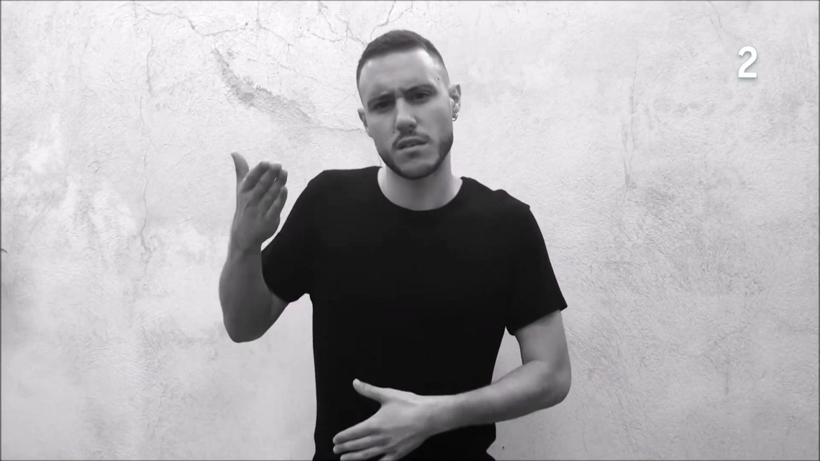 Fran Cruz lleva las canciones a las personas sordas - En lengua de signos | Ver