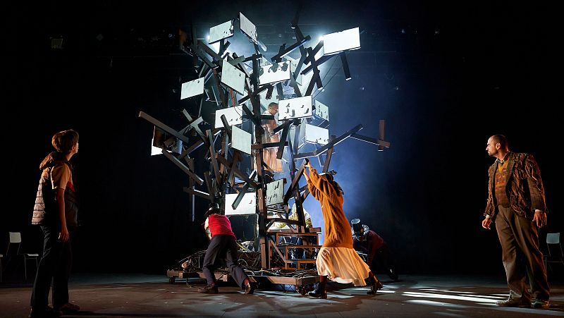 'Un monstruo viene a verme' llega al Teatro Calderón - Noticias de Castilla y León | Ver