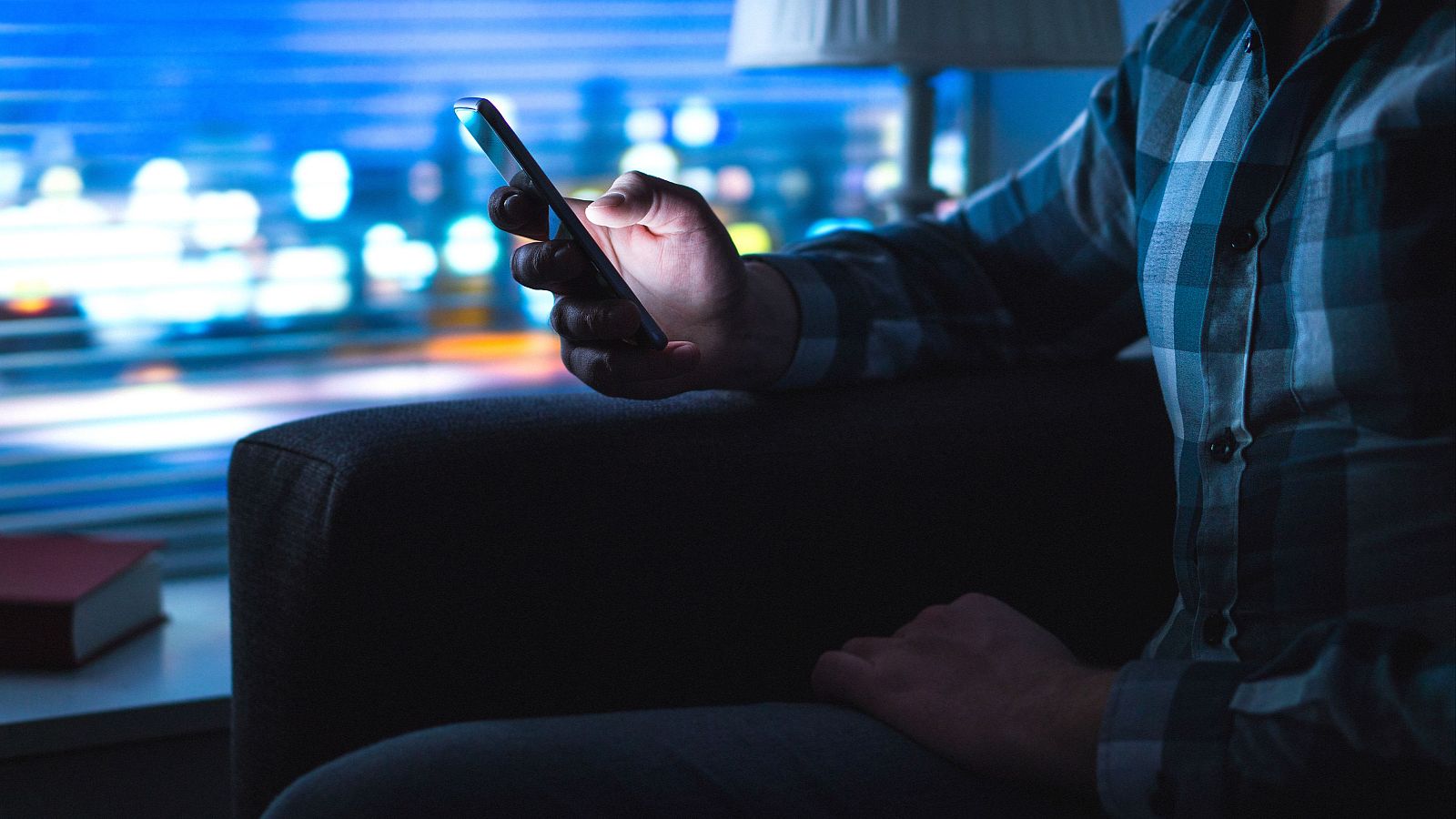 Sextorsión: la estafa que arruina a miles de personas - Mañaneros 360 | Ver