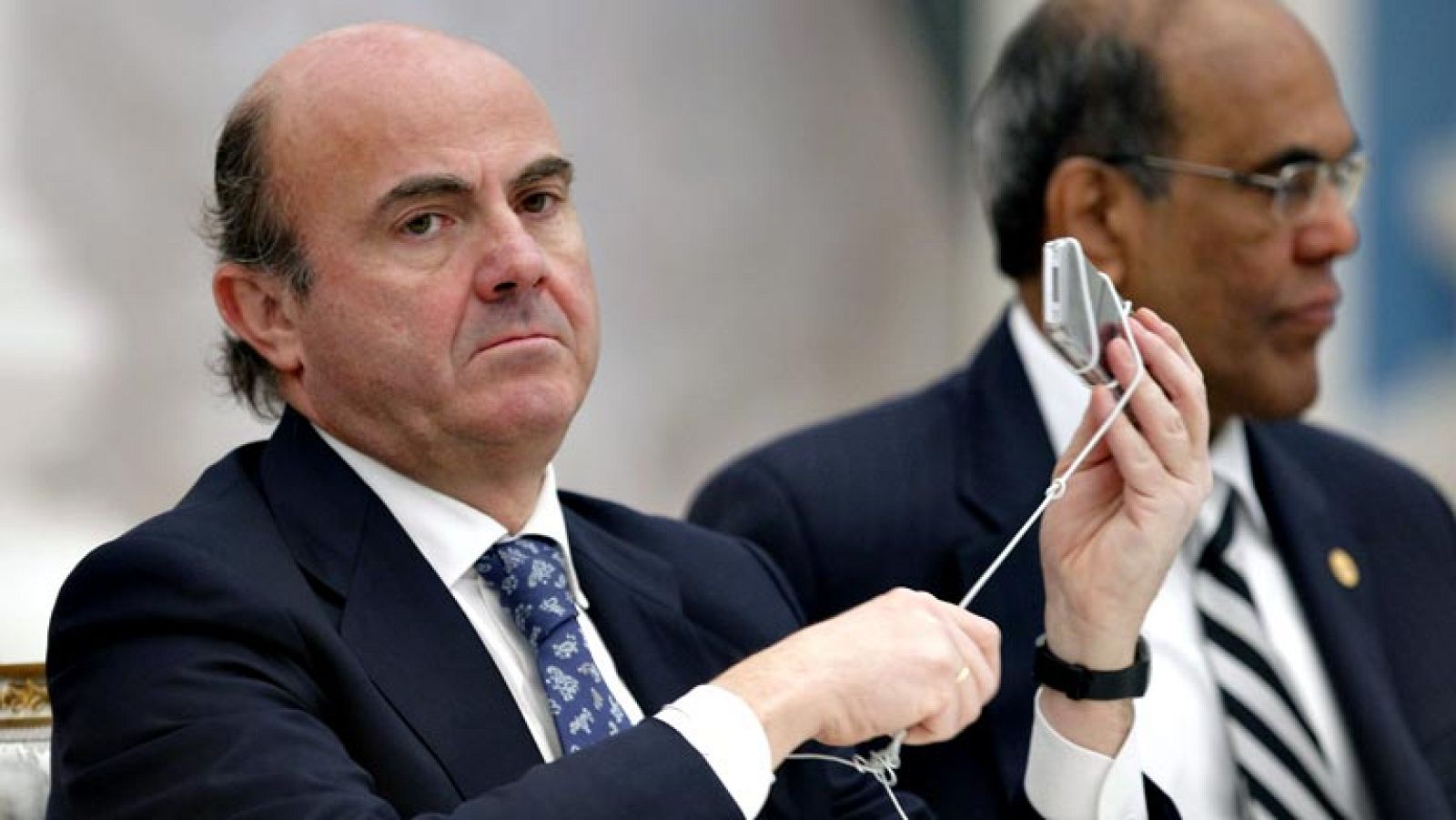 De Guindos, a Fernández Ordóñez sobre Bankia: "El Gobierno tuvo que hacer en seis meses lo que no se hizo en tres años"