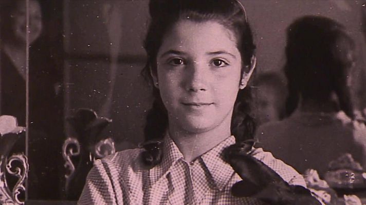 La tarde en 24h - 'Buscando el rastro', exposición fotográfica, en Gernika, que busca una niña que hoy tendría cerca de 85 años