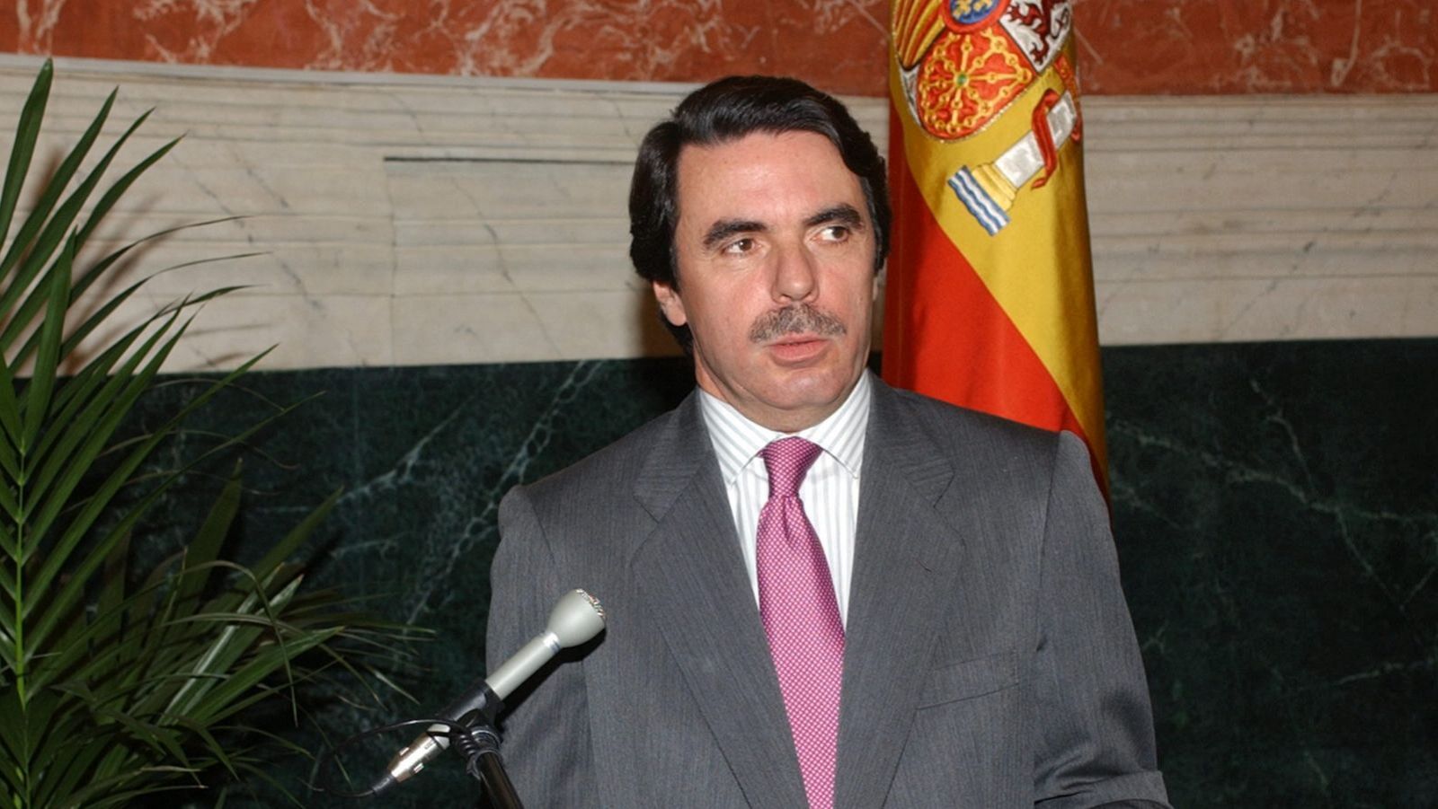 Aznar aparece en los papeles de Epstein como destinatario de dos paquetes | Ver