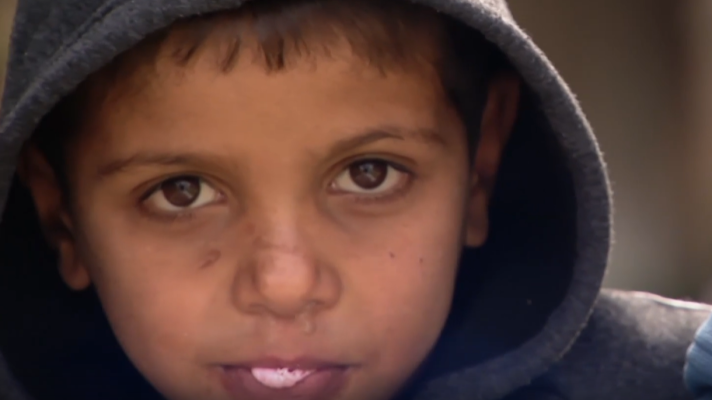 Telediario 2 - La colonización israelí de Cisjordania asedia la escuela de niñas y niños beduinos de Khan Al Ahmar