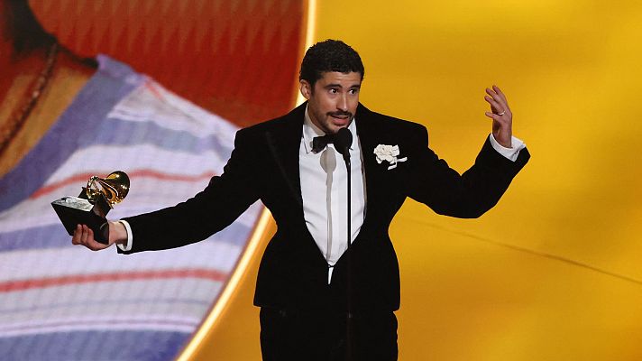 Telediario Matinal - Bud Bunny hace historia en los Grammy