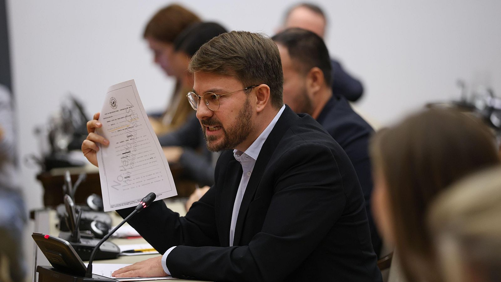 Sumar pide a Feijóo que expulsen del Grupo Popular a Mazón - Modo Digital | Ver