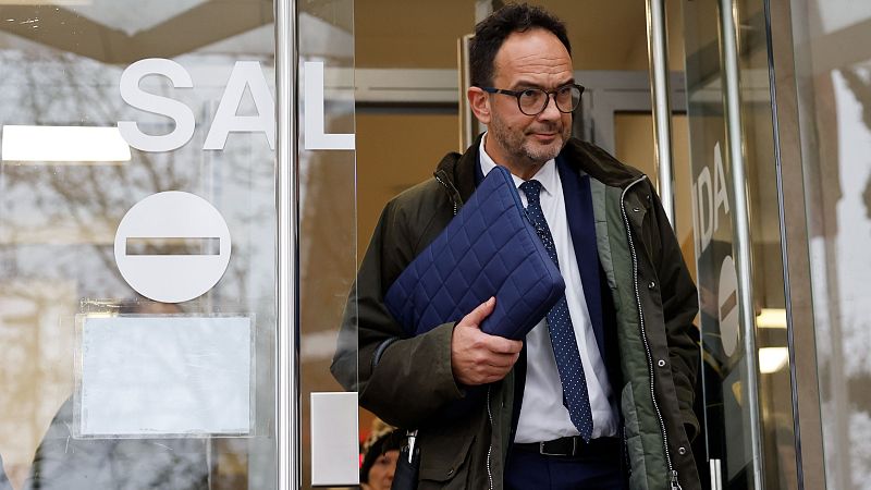 Cerdán y Hernando admiten que se reunieron con Leire Díez por unos audios - Telediario 1 | Ver