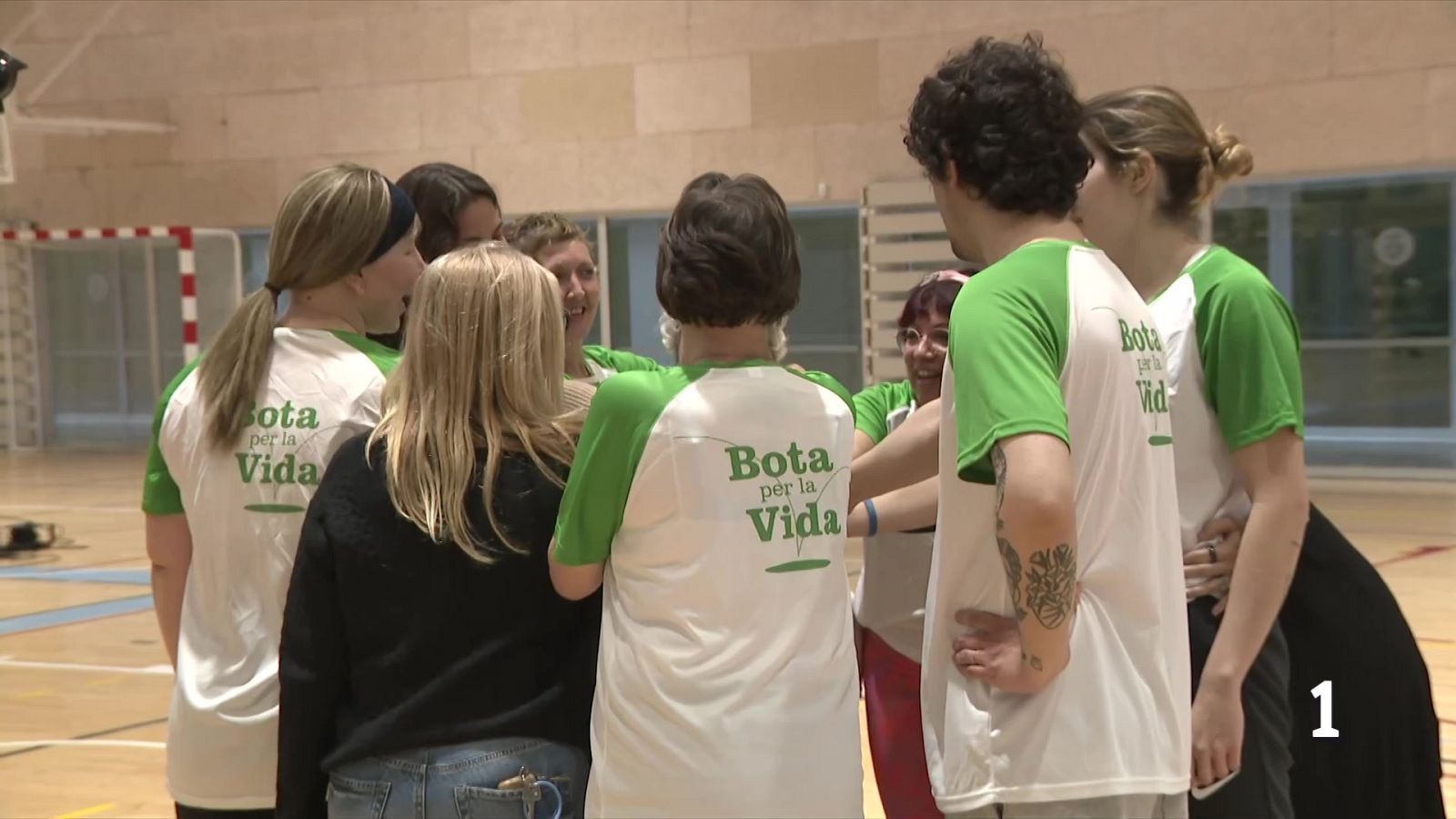 “Bota per la Vida”: el projecte que usa el bàsquet per ajudar pacients amb càncer a recuperar-se