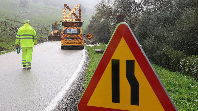 Caos en Andalucía por el temporal: miles de desalojados | Ver