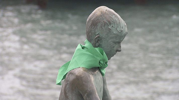 TeleCantabria - La AECC sale a la calle en Santander con motivo del Día Mundial contra el Cáncer