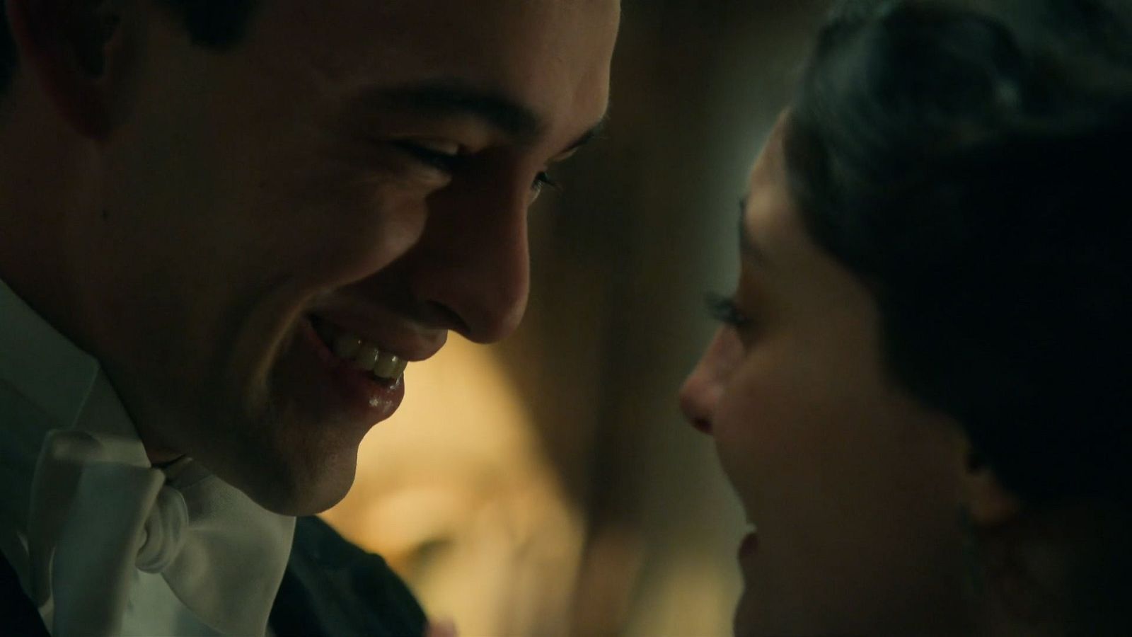 La Promesa - La alegría de Curro y Ángela - La promesa | Ver