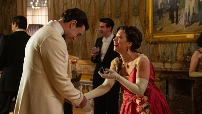 La Promesa: Curro desvela a Martina sus intenciones con Ángela