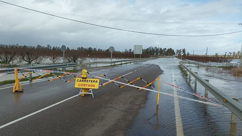 La borrasca Leonardo golpea a toda España - Telediario 1 | Ver