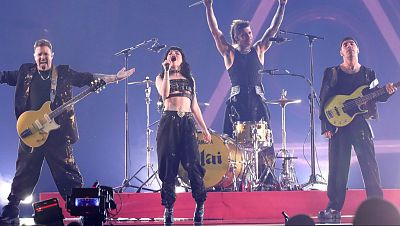 KITAI interpreta "El Amor Te Da Miedo"