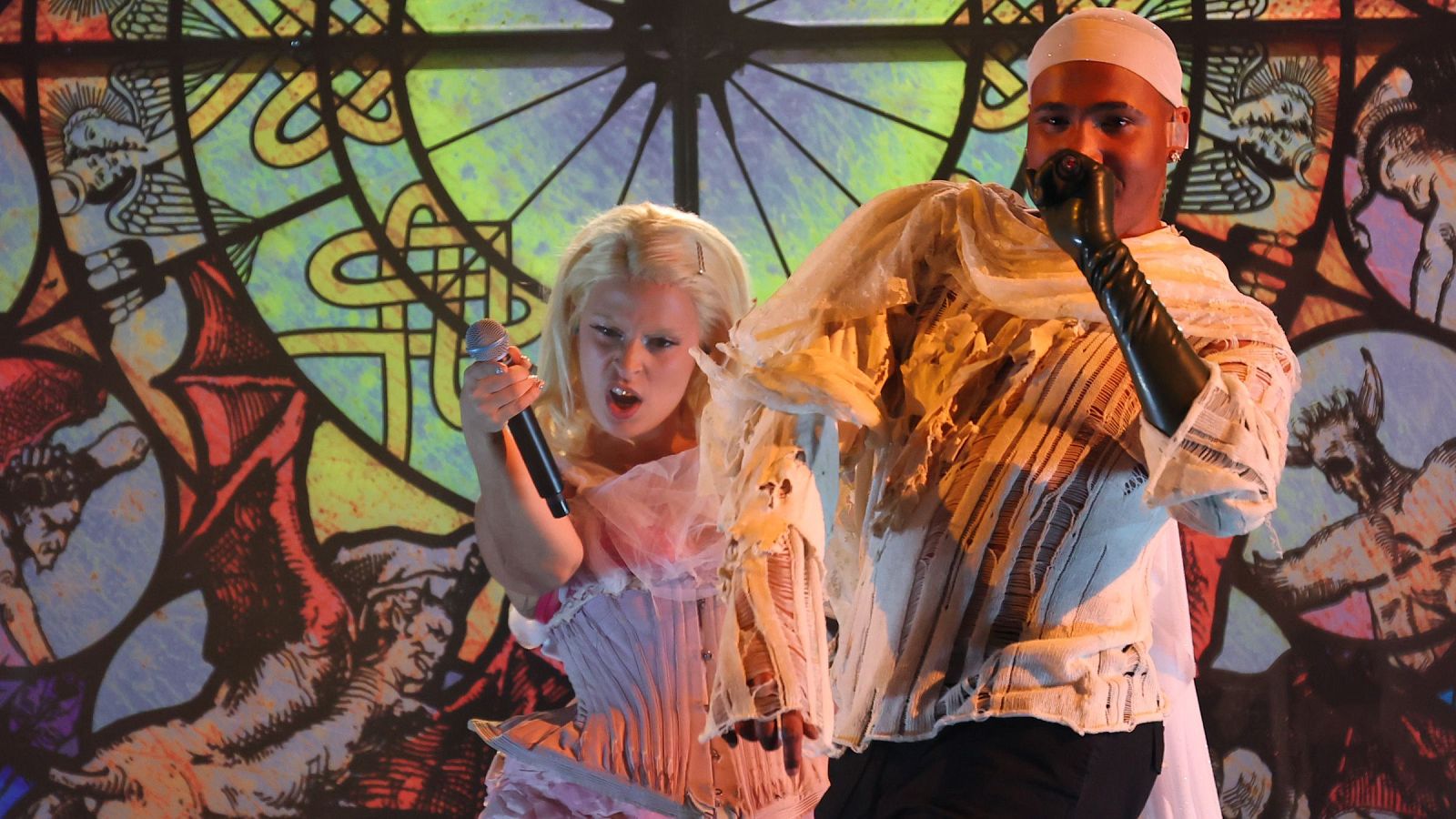 Benidorm Fest 2026: Dora & Marlon Collins canta "Rakata" | Ver vídeo - Benidorm Fest | Ver