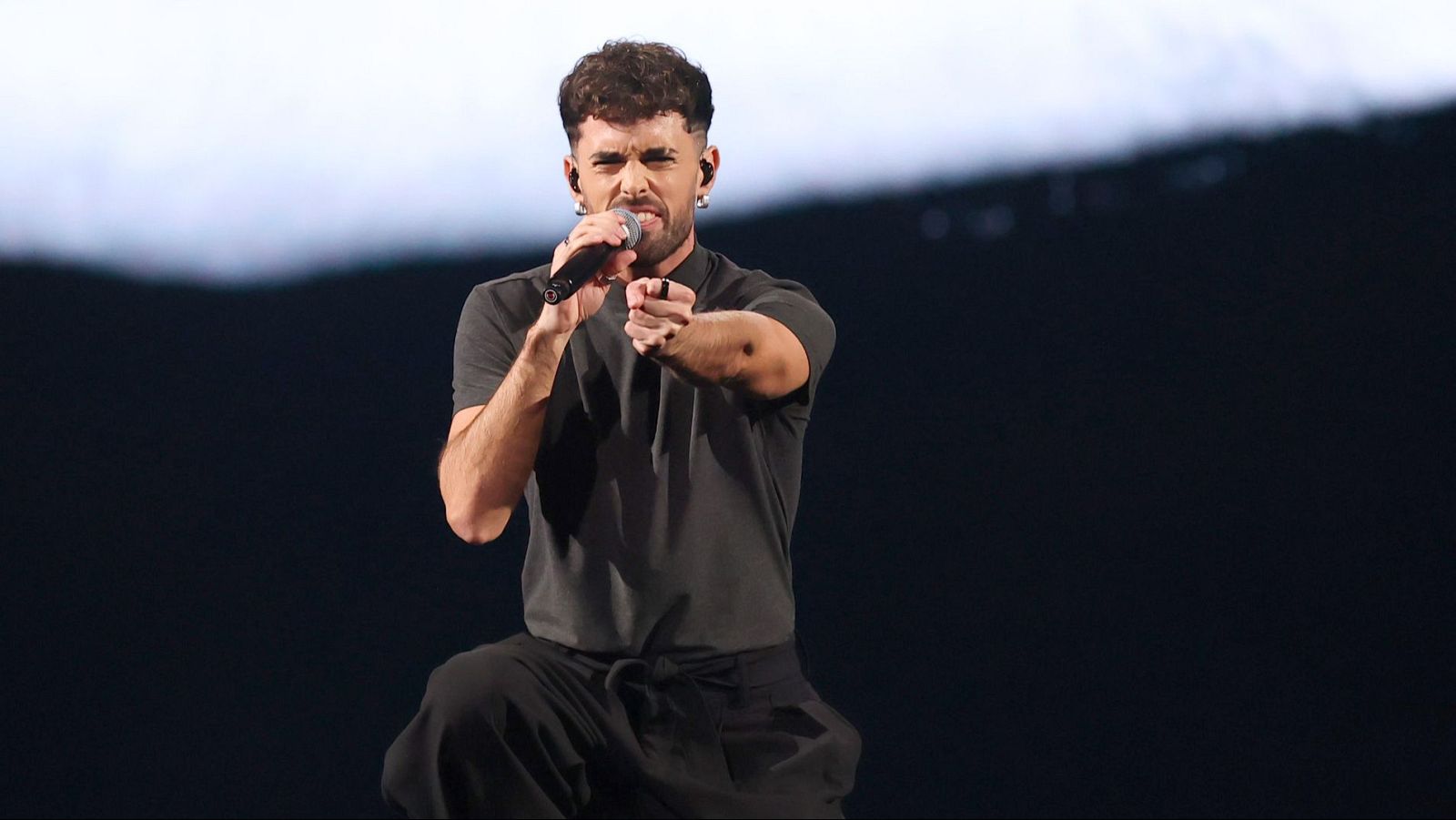 Benidorm Fest 2026: Mikel Herzog Jr. canta "Mi Mitad" | Ver vídeo - Benidorm Fest | Ver