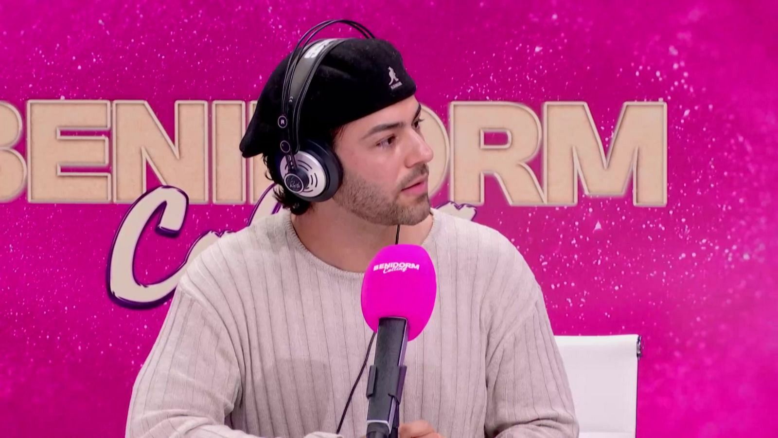 Agoney: "Llevo meses sin aparecer por redes sociales" | ver - Benidorm Calling | Ver