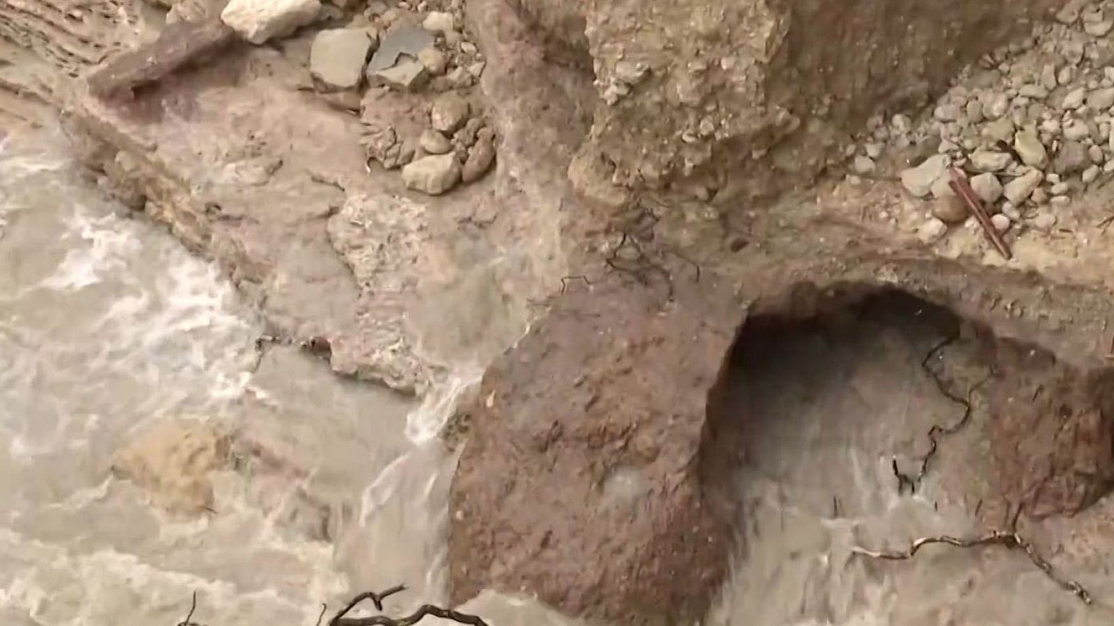 Desalojadas 800 personas en Arcos de la Frontera por la crecida del río Guadalete - Directo al grano | Ver